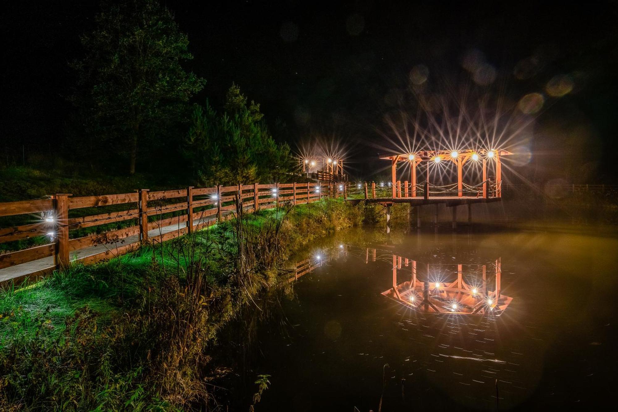 Отель Glamping Pod Gwiazdami Pietrusza Wola Экстерьер фото