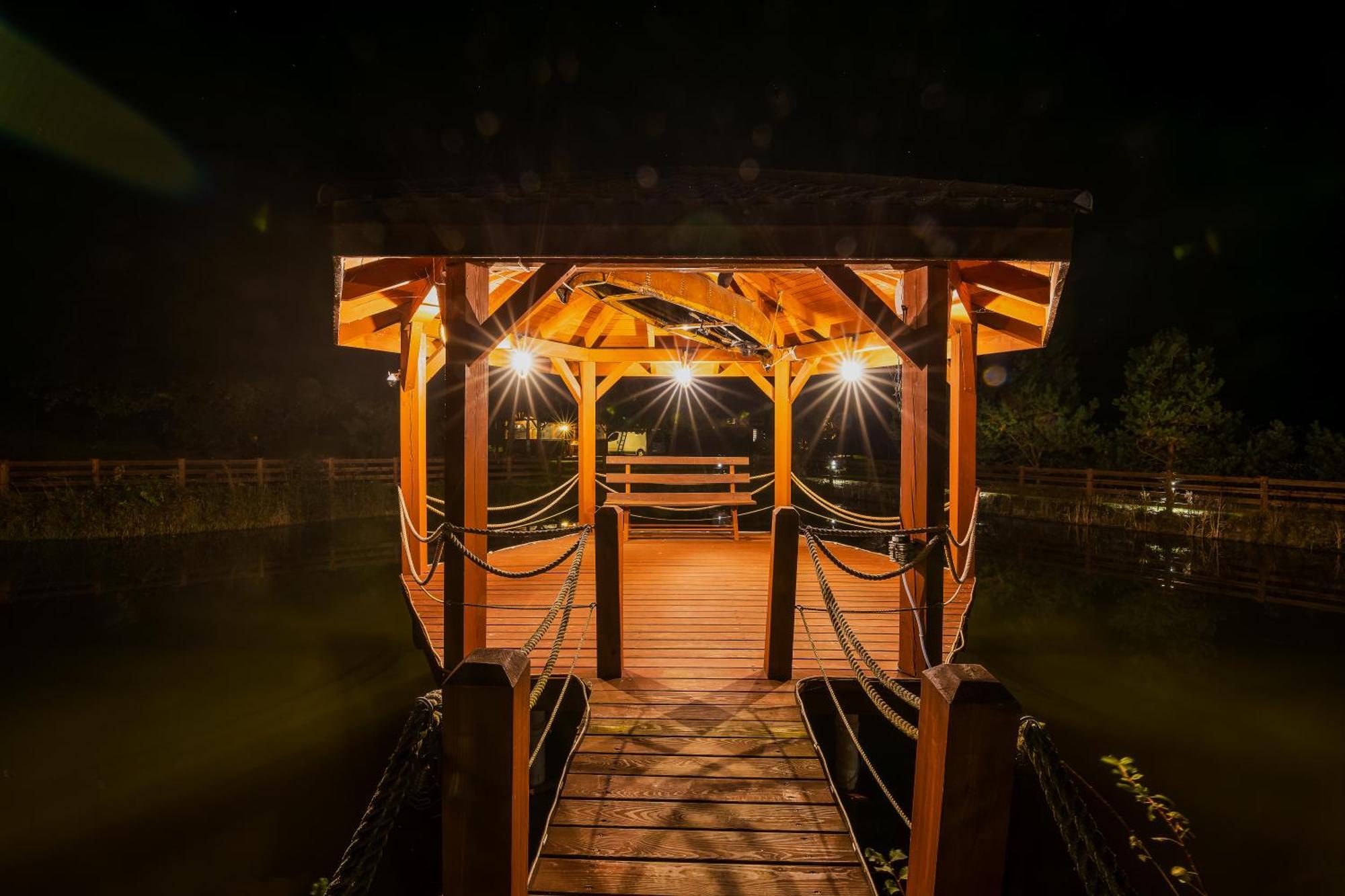 Отель Glamping Pod Gwiazdami Pietrusza Wola Экстерьер фото